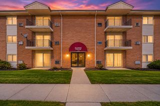 1900 Canal Street 2D, Blue Island, IL 60406