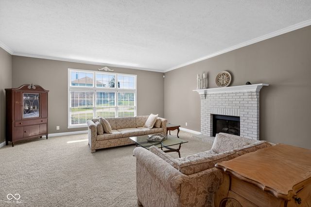 1238 Sullivans Ridge, Zionsville, IN 46077