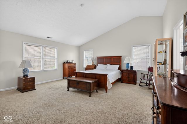 1238 Sullivans Ridge, Zionsville, IN 46077