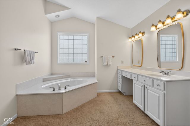 1238 Sullivans Ridge, Zionsville, IN 46077