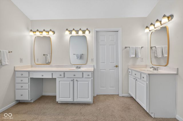 1238 Sullivans Ridge, Zionsville, IN 46077
