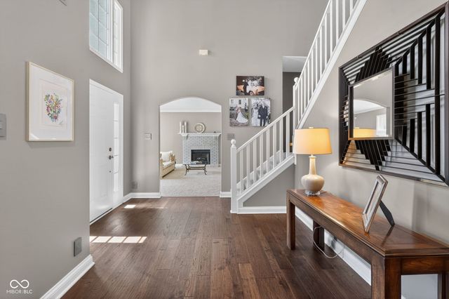 1238 Sullivans Ridge, Zionsville, IN 46077