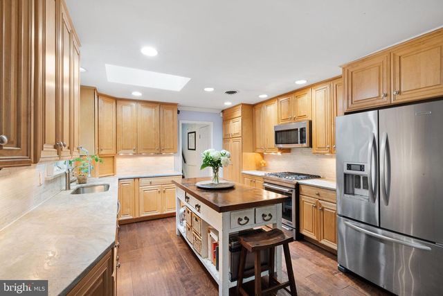 209 LAKE RD, Basking Ridge, NJ 07920