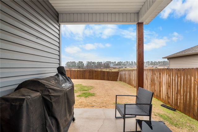 3615 3rd Street, Rogers, AR 72758