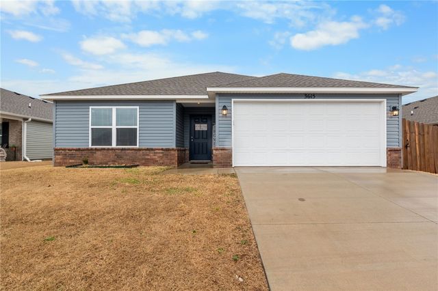 3615 3rd Street, Rogers, AR 72758