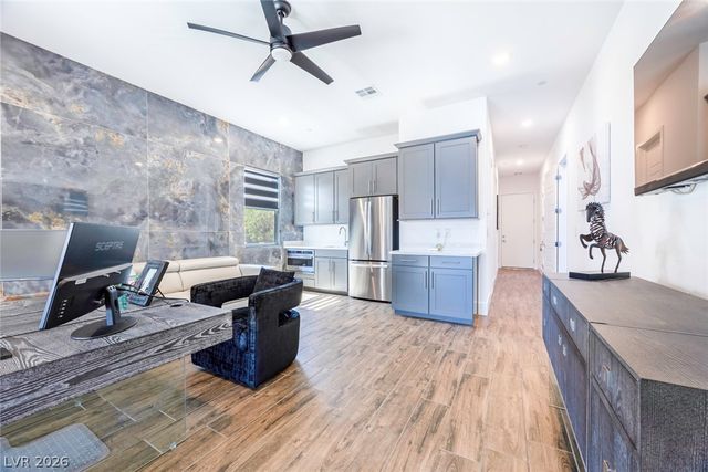 318 Shaded Canyon Drive, Henderson, NV 89012