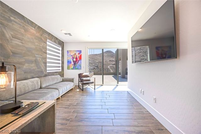 318 Shaded Canyon Drive, Henderson, NV 89012