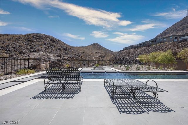 318 Shaded Canyon Drive, Henderson, NV 89012