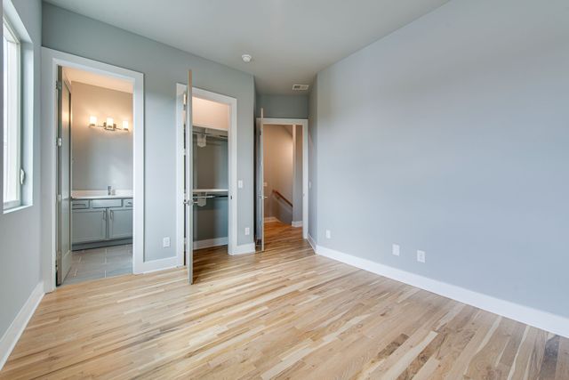 970 Youngs Ln Apt K, Nashville, TN 37207