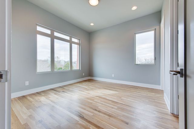 970 Youngs Ln Apt K, Nashville, TN 37207