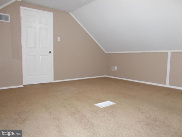203 BLUE JAY LN, Mount Holly, NJ 08060