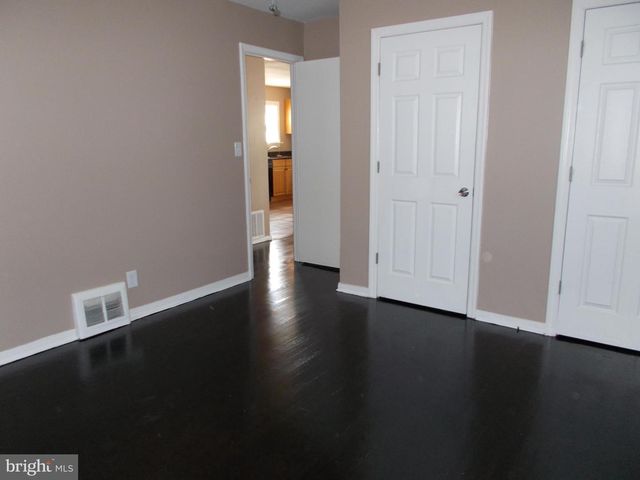 203 BLUE JAY LN, Mount Holly, NJ 08060