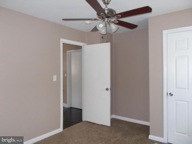 203 BLUE JAY LN, Mount Holly, NJ 08060