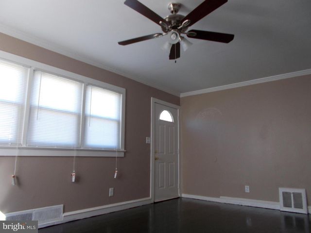 203 BLUE JAY LN, Mount Holly, NJ 08060