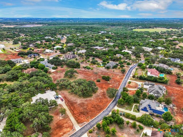 27215 Park Loop Road, New Braunfels, TX 78132