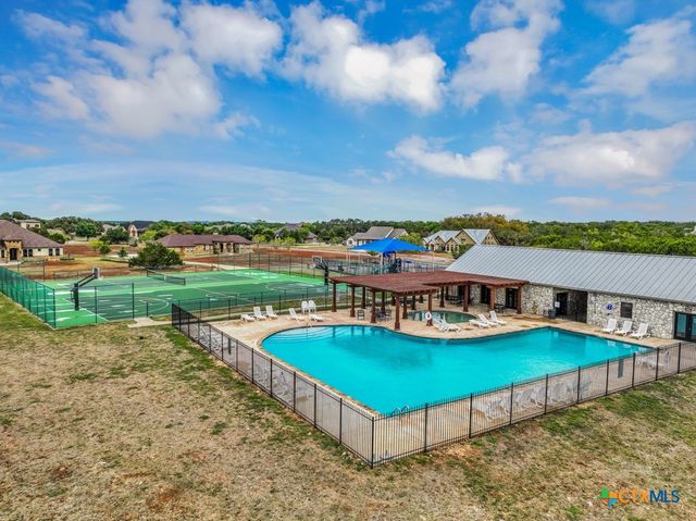 27215 Park Loop Road, New Braunfels, TX 78132