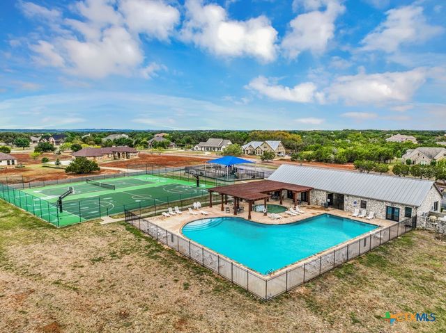 27215 Park Loop Road, New Braunfels, TX 78132