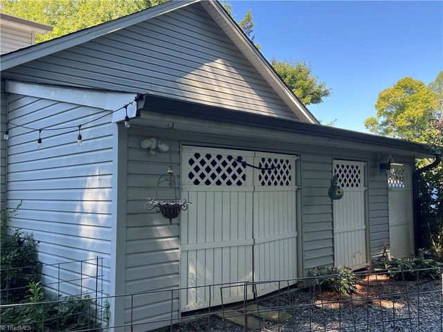 301 Shadowood Drive, Reidsville, NC 27320