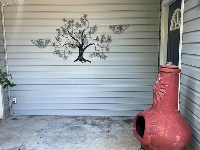 301 Shadowood Drive, Reidsville, NC 27320