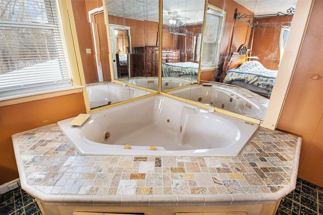 100 Burt Avenue, Jackson, MI 49201