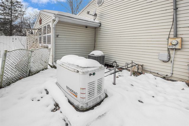 100 Burt Avenue, Jackson, MI 49201