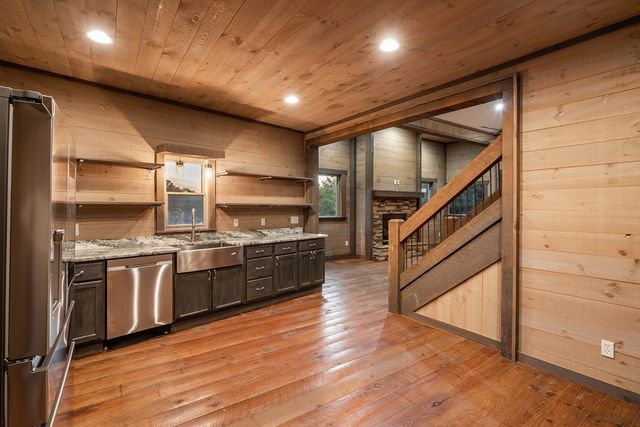 2637 River Road, Mineral Bluff, GA 30559