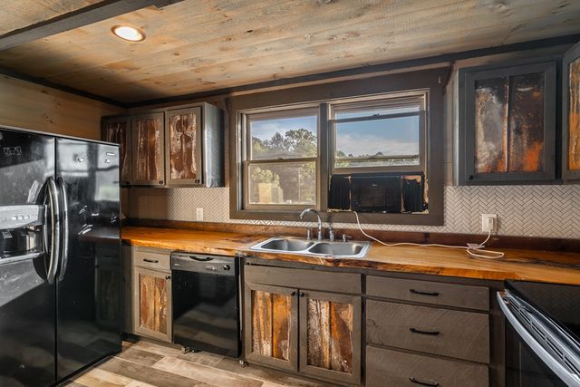 2637 River Road, Mineral Bluff, GA 30559