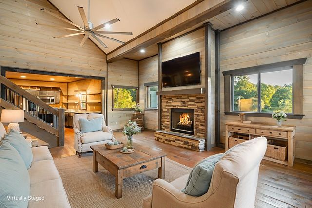 2637 River Road, Mineral Bluff, GA 30559