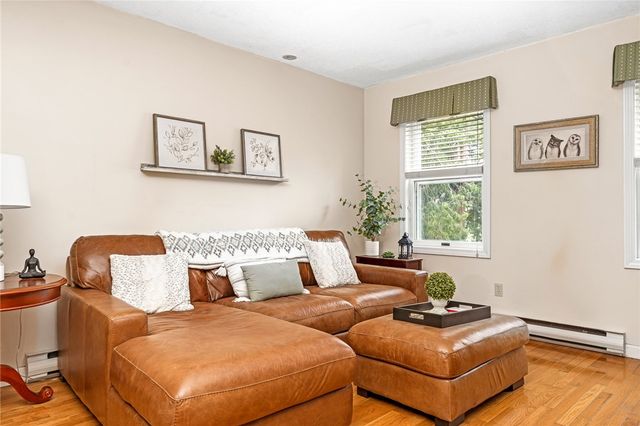 506 Clarks Row, Bristol, RI 02809