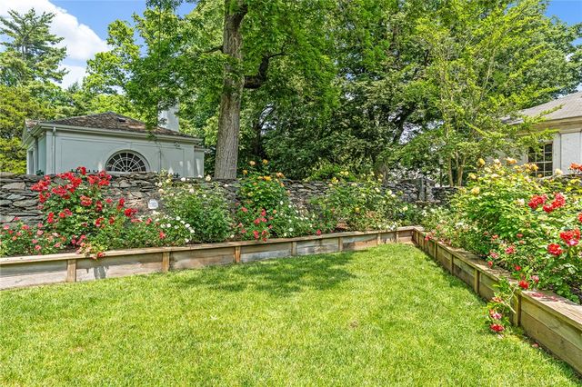 506 Clarks Row, Bristol, RI 02809