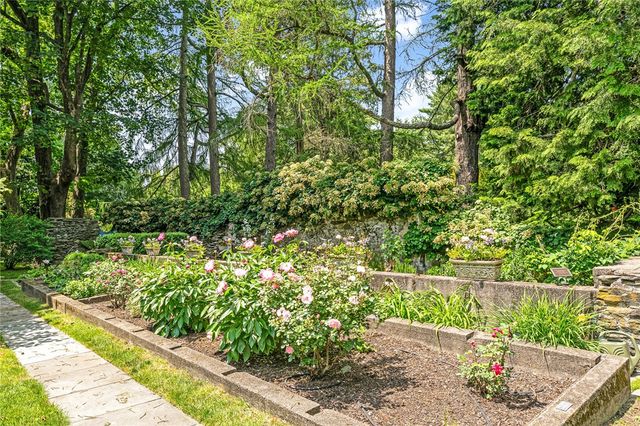 506 Clarks Row, Bristol, RI 02809