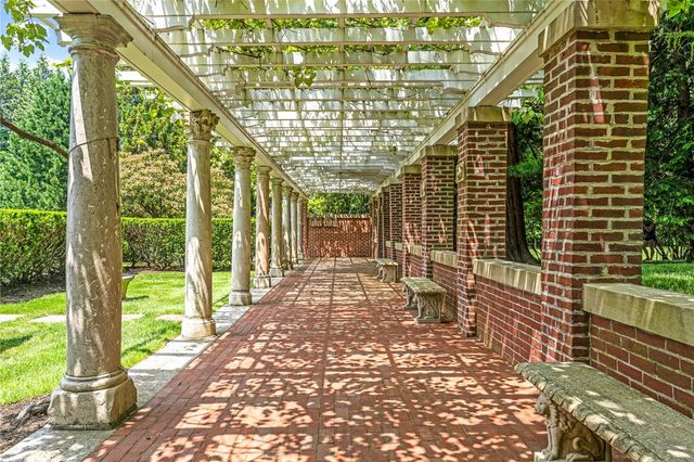 506 Clarks Row, Bristol, RI 02809