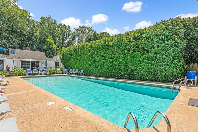 506 Clarks Row, Bristol, RI 02809