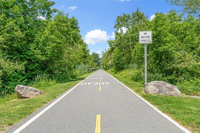 506 Clarks Row, Bristol, RI 02809