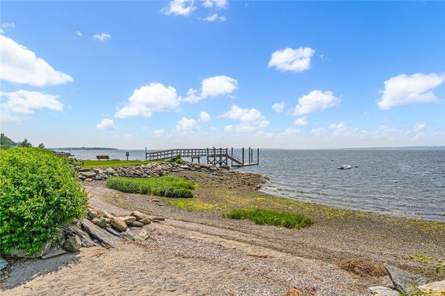 506 Clarks Row, Bristol, RI 02809