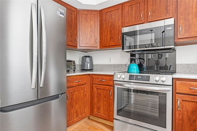 506 Clarks Row, Bristol, RI 02809