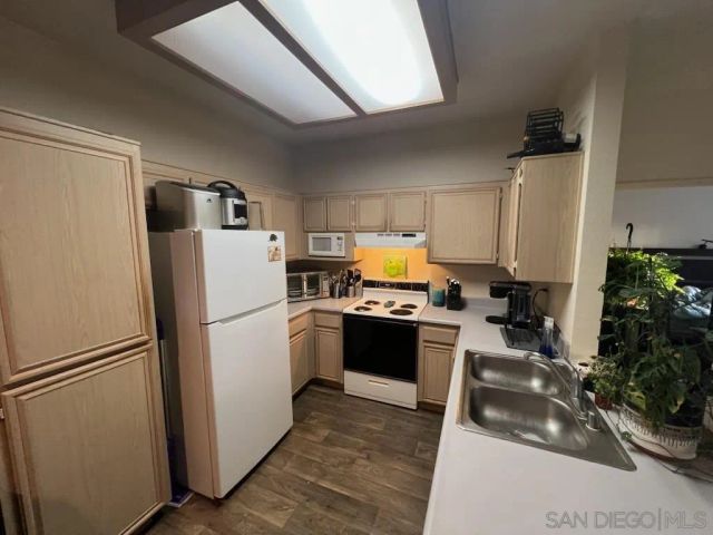 17161 Alva 212, San Diego, CA 92127