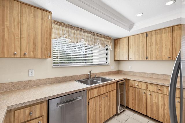 214 CARYL WAY, Oldsmar, FL 34677