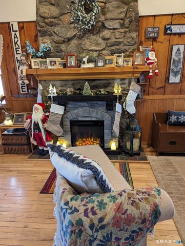 29 Longview Drive, Brookfield, CT 06804