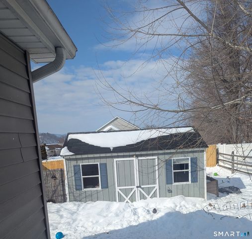 29 Longview Drive, Brookfield, CT 06804