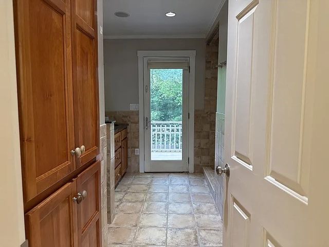 9 Sunny Knoll Ter, Lexington, MA 02421