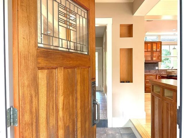 9 Sunny Knoll Ter, Lexington, MA 02421