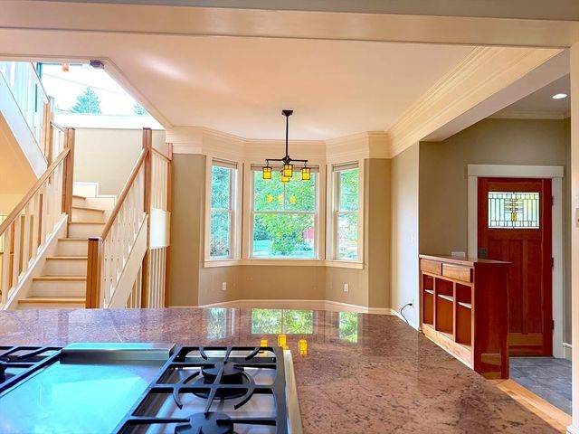 9 Sunny Knoll Ter, Lexington, MA 02421