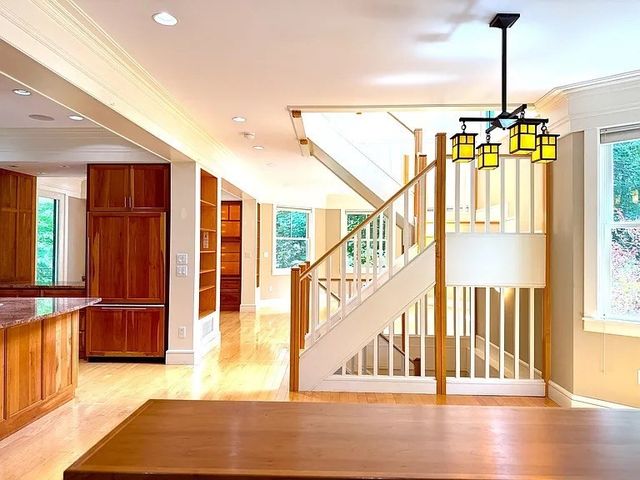 9 Sunny Knoll Ter, Lexington, MA 02421