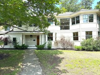 9 Sunny Knoll Ter, Lexington, MA 02421