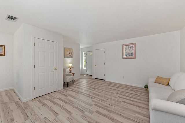 3023 Courtside Dr, Diamond Springs, CA 95619