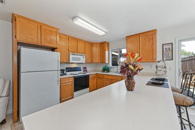 3023 Courtside Dr, Diamond Springs, CA 95619