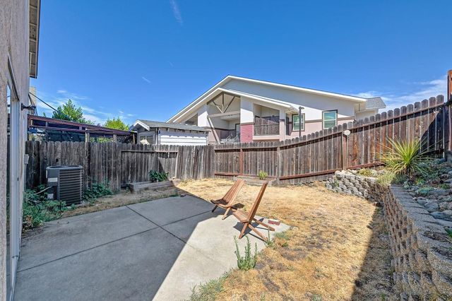 3023 Courtside Dr, Diamond Springs, CA 95619