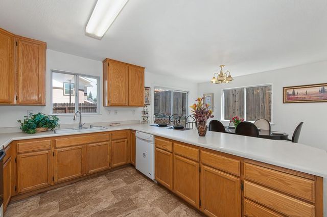 3023 Courtside Dr, Diamond Springs, CA 95619