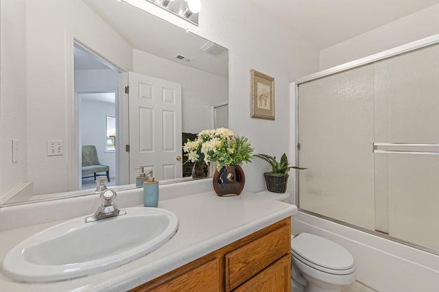 3023 Courtside Dr, Diamond Springs, CA 95619